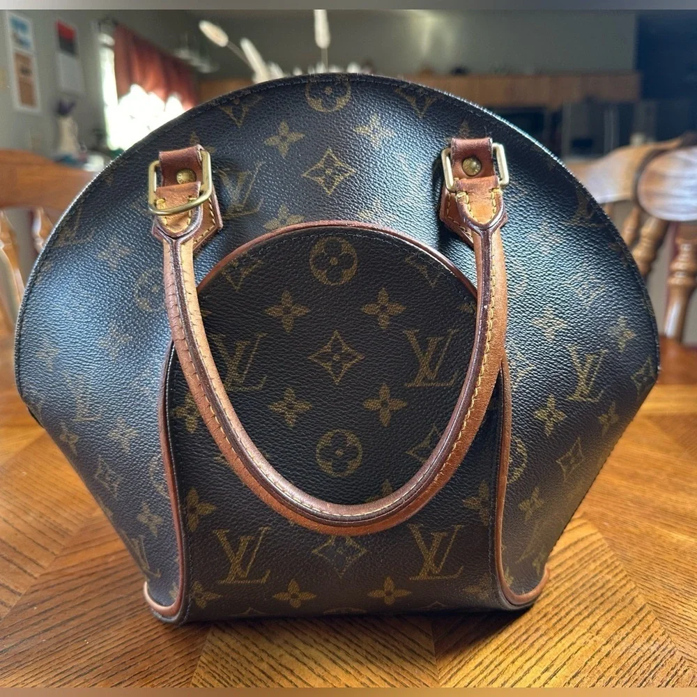 Louis Vuitton Ellipse PM Monogram Vintage Handbag